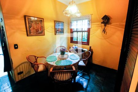 Casa à venda com 450m², 3 quartos e 4 vagas Casa à venda com 450m², 3 quartos e 4 vagasCopa