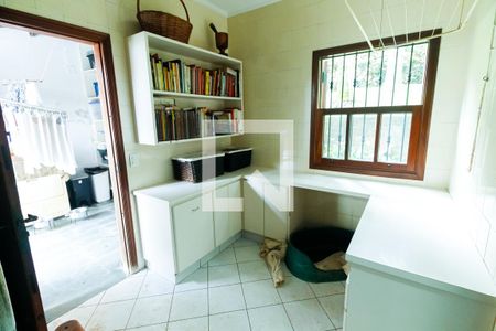 Casa à venda com 450m², 3 quartos e 4 vagas Casa à venda com 450m², 3 quartos e 4 vagasÁrea de Serviço