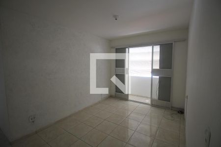 Sala de apartamento para alugar com 2 quartos, 55m² em Galo Branco, São Gonçalo