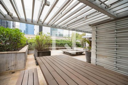 Apartamento à venda com 32m², 1 quarto e 1 vagaÁrea comum