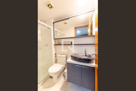 Apartamento para alugar com 100m², 2 quartos e 1 vaga Apartamento para alugar com 100m², 2 quartos e 1 vagaBanheiro da Suíte