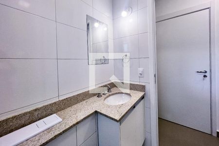 Banheiro de kitnet/studio para alugar com 1 quarto, 26m² em Indianópolis, São Paulo