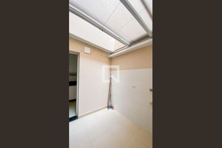 Apartamento para alugar com 55m², 2 quartos e 1 vagaÁrea de Serviço