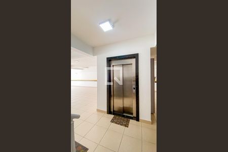 Apartamento para alugar com 55m², 2 quartos e 1 vagaElevador