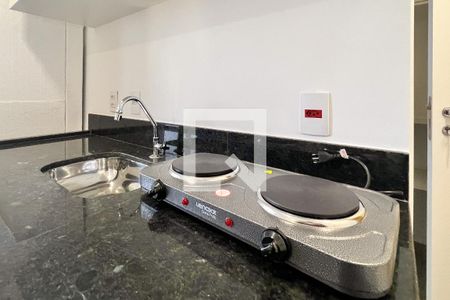 Cozinha de kitnet/studio para alugar com 1 quarto, 26m² em Indianópolis, São Paulo