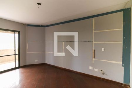 Sala de TV de apartamento à venda com 3 quartos, 186m² em Vila Suzana, São Paulo
