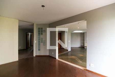 Sala de TV de apartamento à venda com 3 quartos, 186m² em Vila Suzana, São Paulo