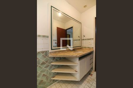 Apartamento à venda com 186m², 3 quartos e 2 vagas Apartamento à venda com 186m², 3 quartos e 2 vagasBanheiro Social