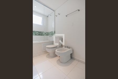 Apartamento para alugar com 186m², 2 quartos e 1 vagaBanheiro da Suíte 1