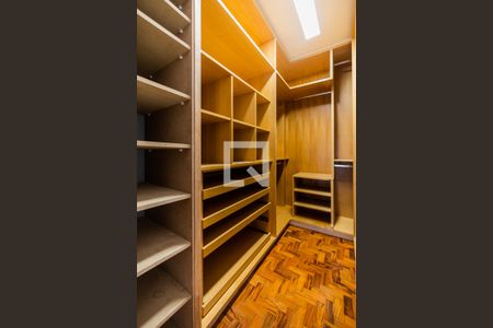 Apartamento para alugar com 186m², 2 quartos e 1 vagaCloset da suíte 2