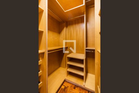 Apartamento para alugar com 186m², 2 quartos e 1 vagaCloset da suíte 2