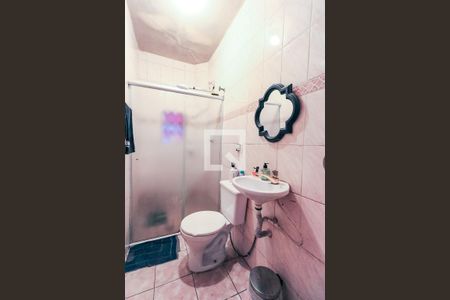 Casa à venda com 107m², 3 quartos e 3 vagasBanheiro