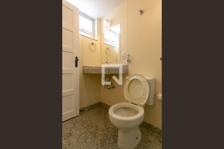 Apartamento à venda com 150m², 2 quartos e 1 vagaBanheiro 2