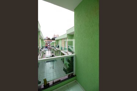 Casa de condomínio à venda com 100m², 3 quartos e 2 vagasVaranda