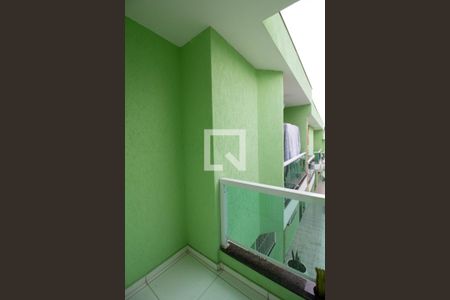 Casa de condomínio à venda com 100m², 3 quartos e 2 vagasVaranda