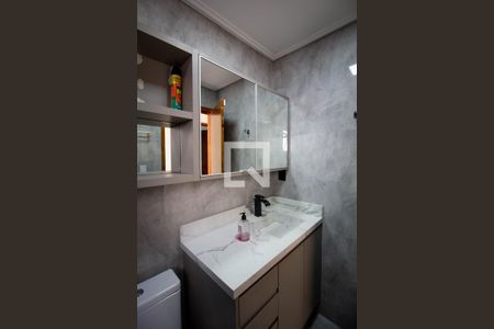 Casa de condomínio à venda com 100m², 3 quartos e 2 vagasDetalhe banheiro