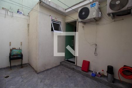 Casa de condomínio à venda com 100m², 3 quartos e 2 vagasQuintal