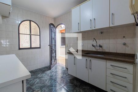 Casa à venda com 104m², 2 quartos e 2 vagas Casa à venda com 104m², 2 quartos e 2 vagasCozinha