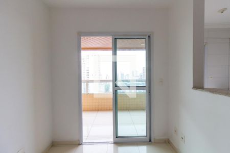 Detalhe da sala de apartamento para alugar com 2 quartos, 115m² em Guilhermina, Praia Grande