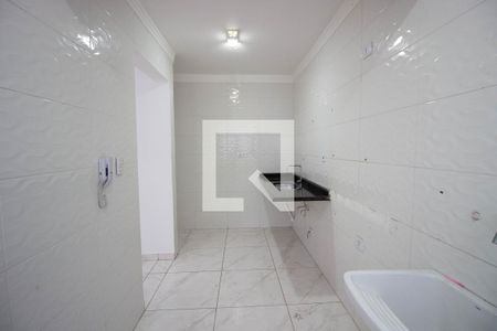 Casa para alugar com 70m², 2 quartos e 1 vaga Casa para alugar com 70m², 2 quartos e 1 vagaCozinha-Lavanderia