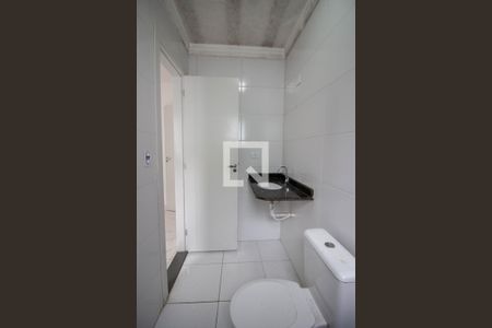 Casa para alugar com 70m², 2 quartos e 1 vaga Casa para alugar com 70m², 2 quartos e 1 vagaBanheiro da Suíte 1