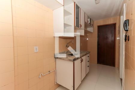 Apartamento à venda com 72m², 2 quartos e sem vaga Apartamento à venda com 72m², 2 quartos e sem vagaCozinha