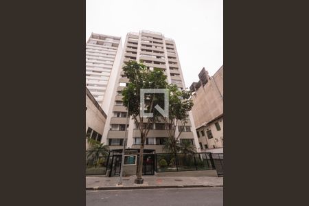 Studio à venda com 29m², 1 quarto e 1 vaga Studio à venda com 29m², 1 quarto e 1 vagaFachada