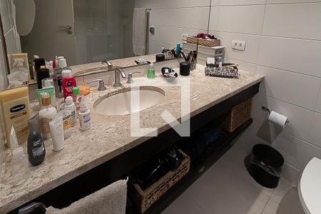 Apartamento à venda com 140m², 3 quartos e 2 vagas Apartamento à venda com 140m², 3 quartos e 2 vagasBanheiro Social