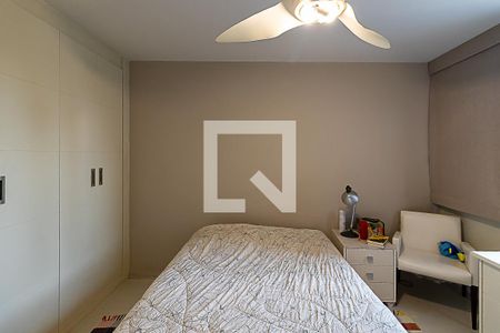 Apartamento à venda com 140m², 3 quartos e 2 vagas Apartamento à venda com 140m², 3 quartos e 2 vagasSuíte