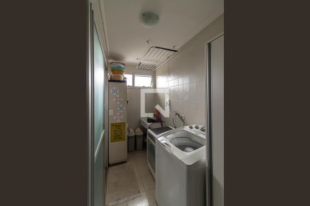 Apartamento à venda com 140m², 3 quartos e 2 vagas Apartamento à venda com 140m², 3 quartos e 2 vagasÁrea de serviço