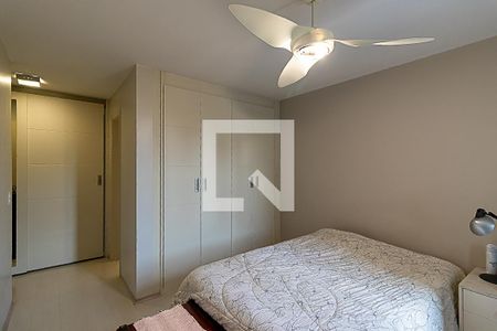 Apartamento à venda com 140m², 3 quartos e 2 vagas Apartamento à venda com 140m², 3 quartos e 2 vagasSuíte