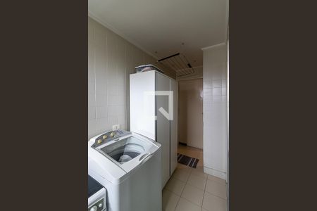 Apartamento à venda com 140m², 3 quartos e 2 vagas Apartamento à venda com 140m², 3 quartos e 2 vagasÁrea de serviço