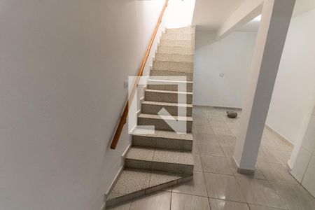 Casa para alugar com 110m², 2 quartos e 1 vagaEscada