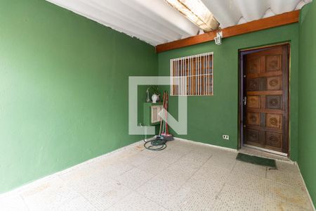 Casa para alugar com 110m², 2 quartos e 1 vagaGaragem - Entrada