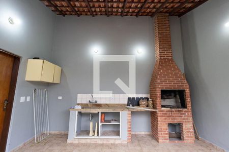 Casa à venda com 146m², 3 quartos e 4 vagas Casa à venda com 146m², 3 quartos e 4 vagasQuintal