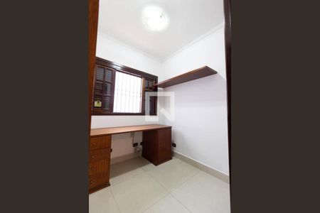 Casa à venda com 146m², 3 quartos e 4 vagas Casa à venda com 146m², 3 quartos e 4 vagasEscritório