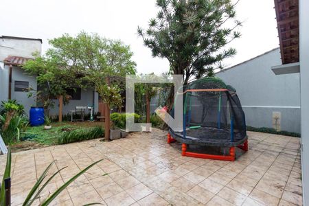 Casa à venda com 146m², 3 quartos e 4 vagas Casa à venda com 146m², 3 quartos e 4 vagasQuintal