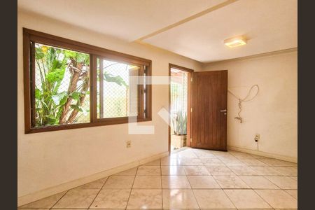 Sala de casa à venda com 3 quartos, 100m² em Sarandi, Porto Alegre