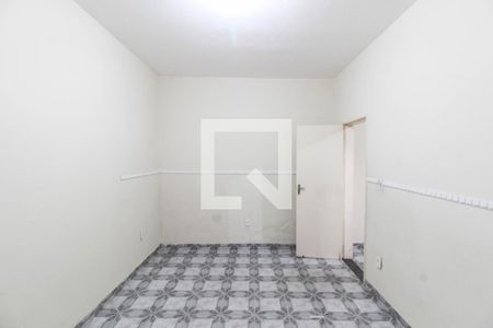 Quarto de casa para alugar com 1 quarto, 30m² em Centro, Nilópolis