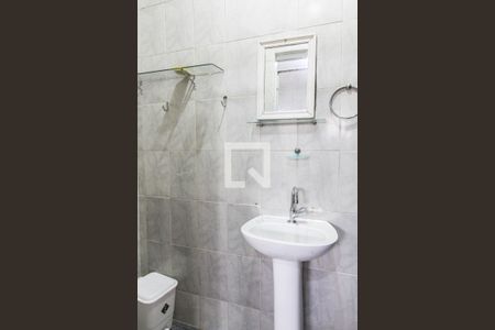 Casa para alugar com 30m², 1 quarto e sem vagaBanheiro