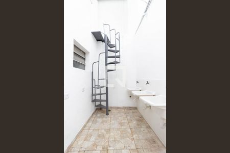 Casa para alugar com 45m², 1 quarto e 1 vagaÁrea de serviço