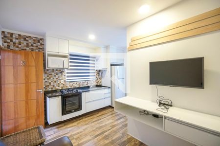 Sala e cozinha de apartamento para alugar com 1 quarto, 30m² em Vila Formosa, São Paulo