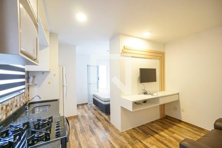 Sala e cozinha de apartamento para alugar com 1 quarto, 30m² em Vila Formosa, São Paulo