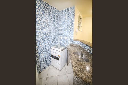 Sala / Cozinha de kitnet/studio para alugar com 1 quarto, 37m² em Copacabana, Rio de Janeiro