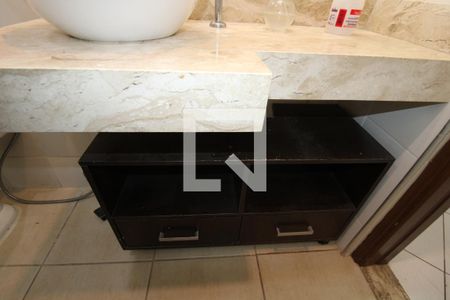 Banheiro de apartamento à venda com 1 quarto, 50m² em Centro, Campinas