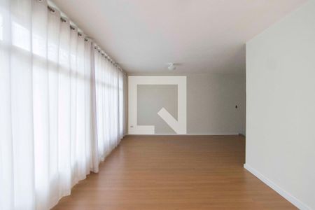 Sala de casa para alugar com 2 quartos, 232m² em Piqueri, São Paulo