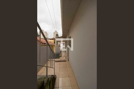 Corredor de casa para alugar com 2 quartos, 232m² em Piqueri, São Paulo