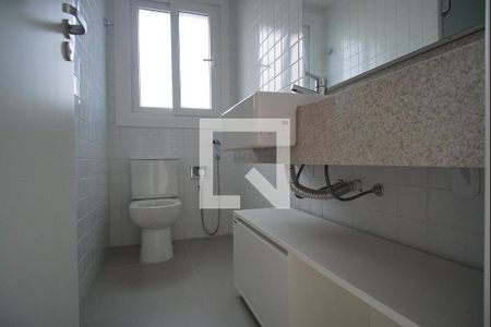 Apartamento à venda com 111m², 2 quartos e 1 vagaBanheiro suíte 2