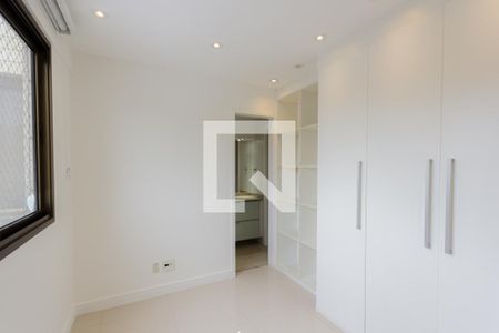 Apartamento para alugar com 117m², 3 quartos e 2 vagas Apartamento para alugar com 117m², 3 quartos e 2 vagasSuíte 3