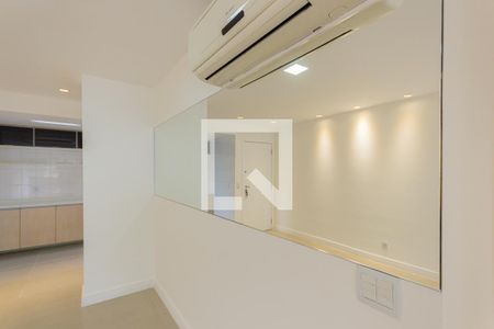Apartamento para alugar com 117m², 3 quartos e 2 vagas Apartamento para alugar com 117m², 3 quartos e 2 vagasDetalhe Sala